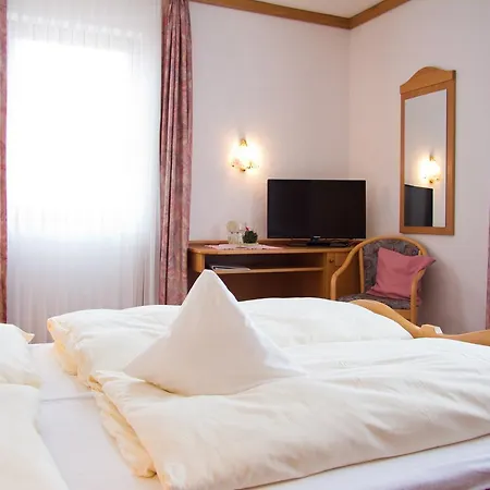 Und Zur Sonne Hotel Schollbrunn